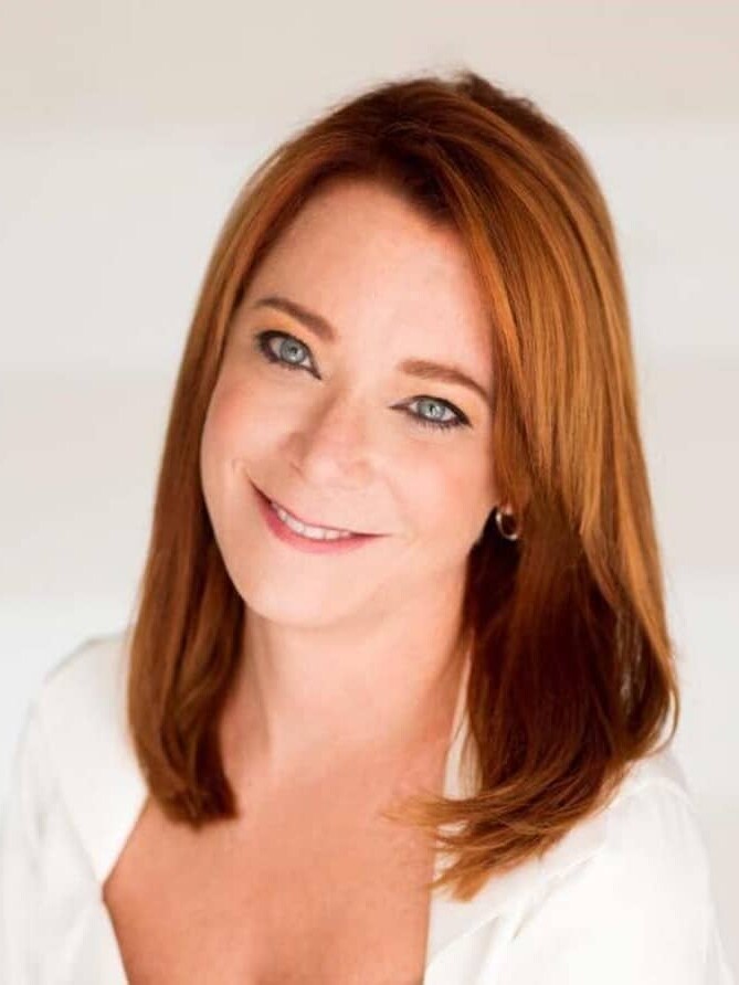 Leslie McKay professional headshot